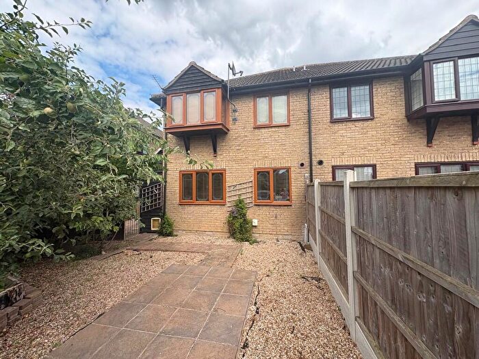 1 Bedroom End Of Terrace House To Rent In Brockenhurst Way, Bicknacre, CM3