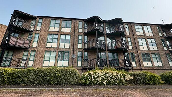 2 Bedroom Flat For Sale In Lumley Close, Oxclose, Washington, NE38