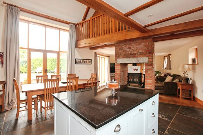 4 Bedroom Semi-detached House For Sale In Week Farm, North Tawton, EX20