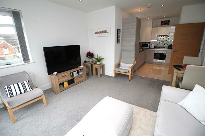 2 Bedroom Apartment For Sale In Stabler Way, Poole, BH15