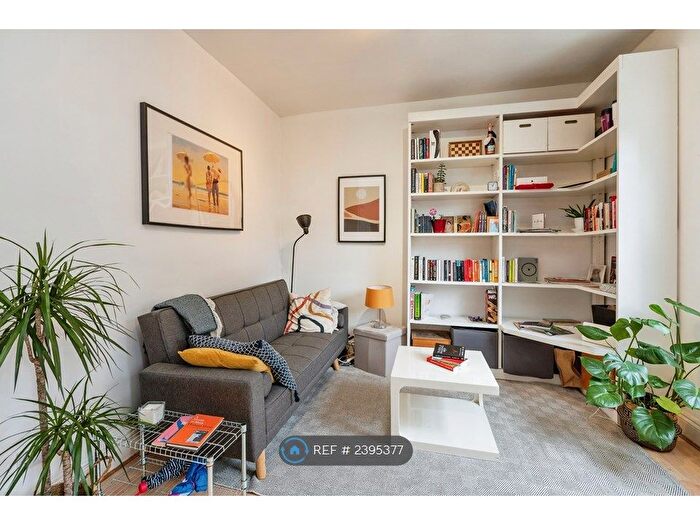 1 Bedroom Flat To Rent In Caledonian Road, London, N7