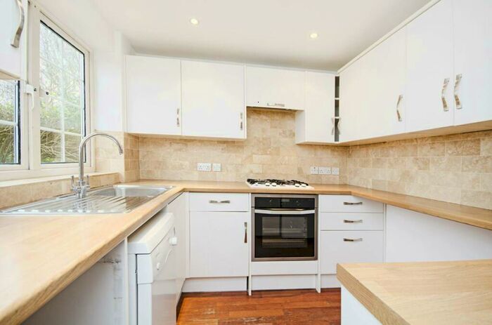 3 Bedroom Cottage To Rent In Wordsworth Walk, Hampstead Garden Suburb, London, NW11