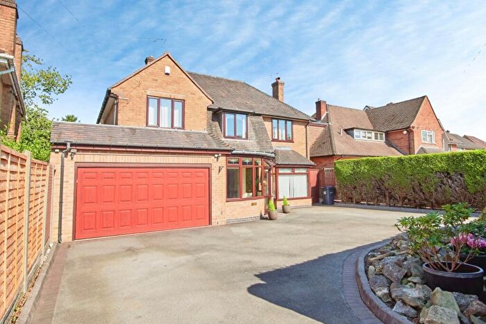 4 Bedroom Detached House For Sale In Grassmoor Road, Birmingham, West Midlands, B38