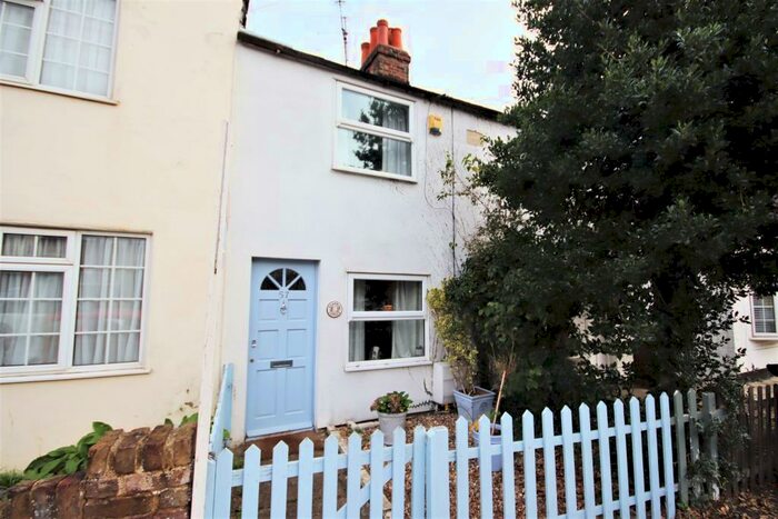 2 Bedroom Terraced House To Rent In Westborough Road, Maidenhead, Berkshire, SL6