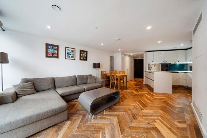 2 Bedroom Apartment To Rent In Eagle Point, City Road, London, EC1V