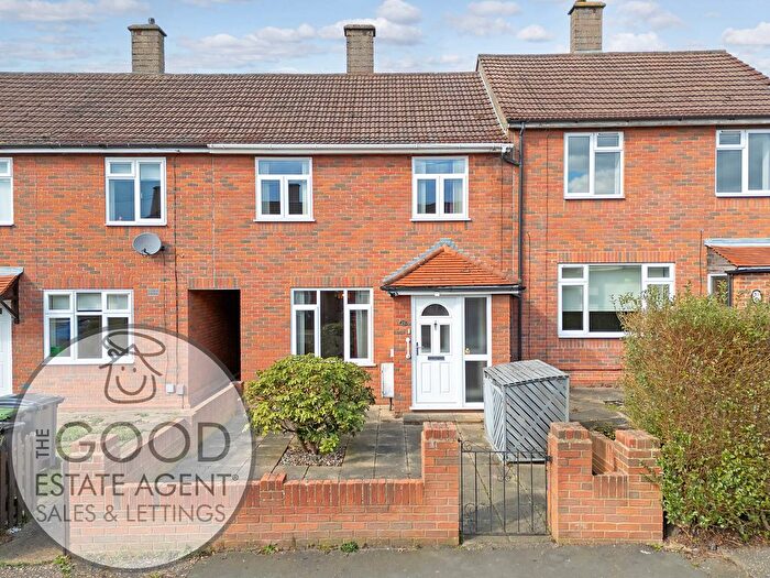 2 Bedroom Terraced House For Sale In Parkmead, Loughton, IG10