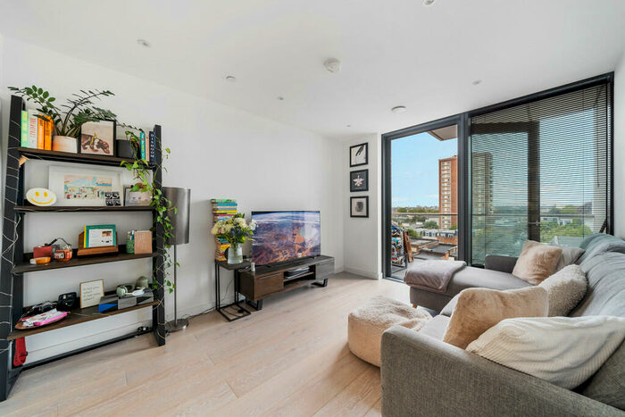 1 Bedroom Apartment To Rent In Carriage House, City North Place, N4