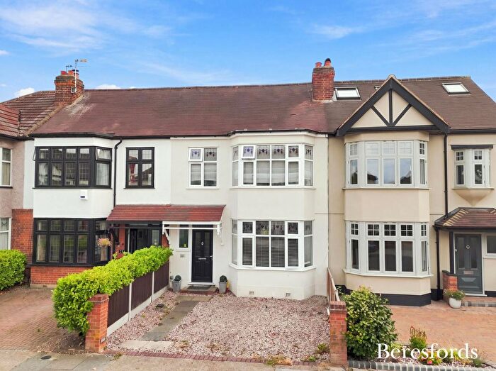 3 Bedroom Terraced House For Sale In Stanley Avenue, Gidea Park, RM2