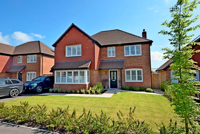 4 Bedroom Detached House To Rent In Summer Close, Woodgate, Chichester, PO20