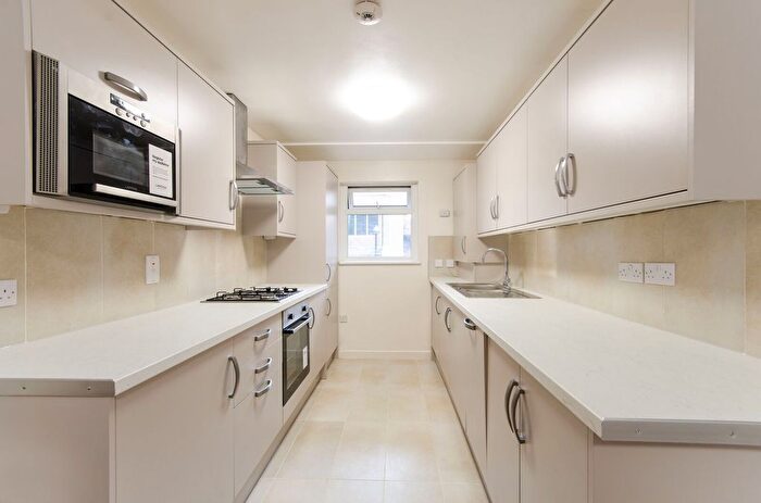 1 Bedroom Flat To Rent In Garrick Close, Park Royal, London, W5