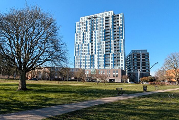 2 Bedroom Flat For Sale In K D Tower, Cotterells, HP1