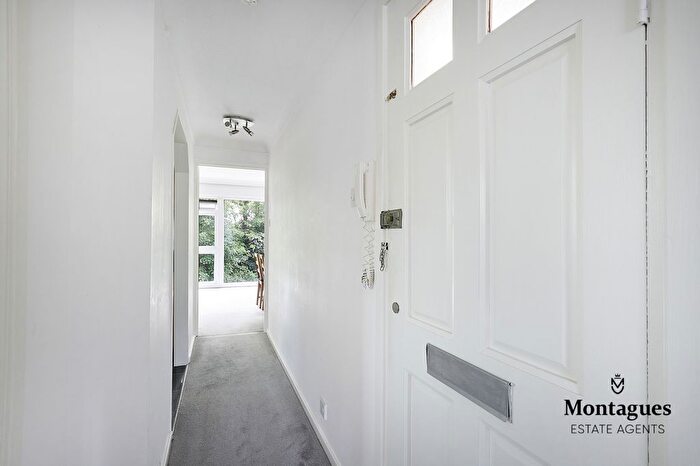 1 Bedroom Flat To Rent In Kendal Avenue, Epping, CM16