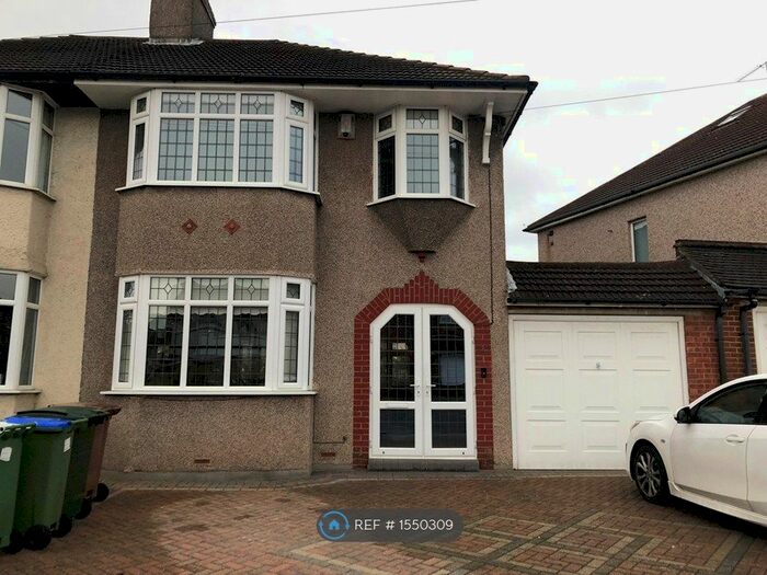3 Bedroom Semi-Detached House To Rent In Brampton Road, Bexleyheath, DA7