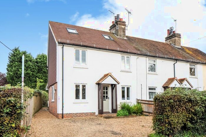 4 Bedroom Cottage To Rent In Jessamine Terrace, Two Mile Ash Road, Barns Green, Horsham, RH13