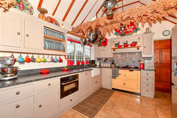 3 Bedroom Semi-Detached House For Sale In Westwell, Ashford, Kent, TN25