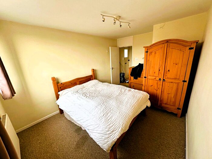 1 Bedroom Flat To Rent In Northcote Road, Clapham, London, SW11
