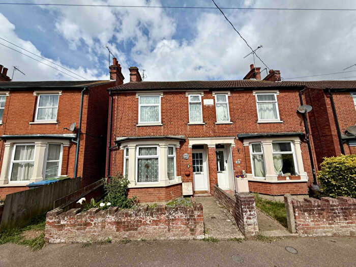 3 Bedroom Semi-Detached House For Sale In Devon Road, Felixstowe, IP11