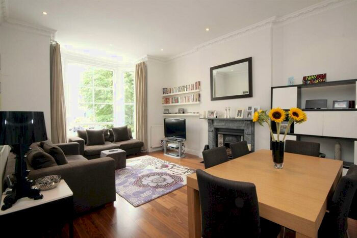 2 Bedroom Flat To Rent In Crossfield Road, Belsize Park, NW3