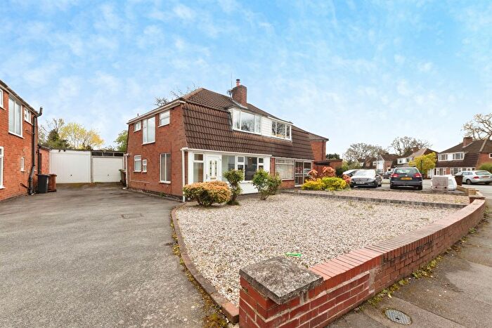 3 Bedroom Semi Detached House For Sale In Bronte Farm Road, Shirley, Solihull, B90