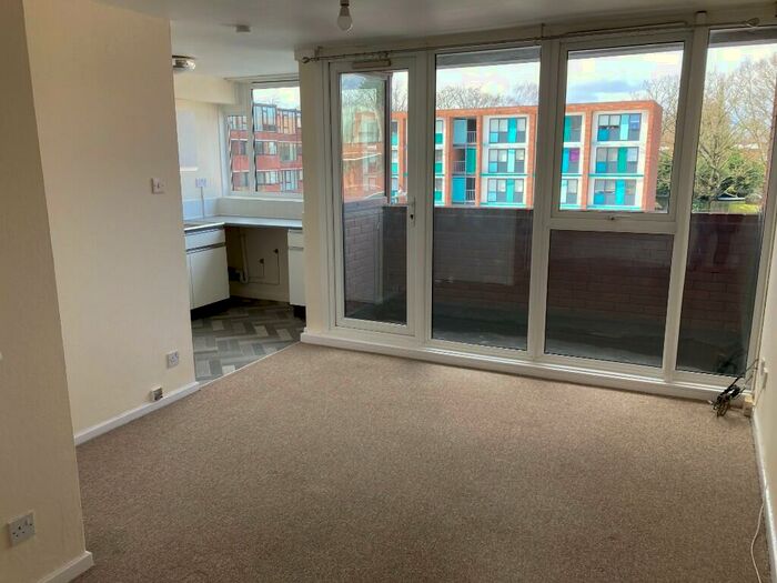 Studio To Rent In Pytchley House, Browns Green, Birmingham, B20