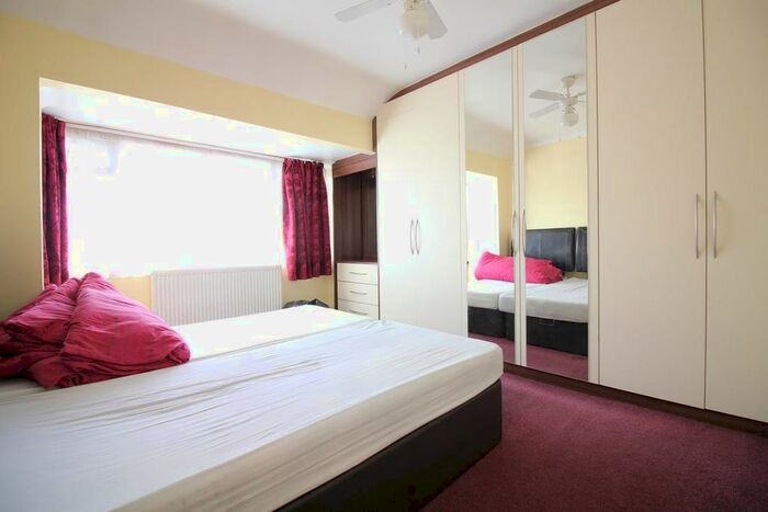 4 Bedroom Property To Rent In Neal Avenue, Southall, UB1