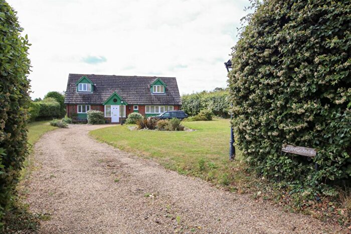 4 Bedroom Detached House For Sale In Golf Lane, Aldeburgh, IP15
