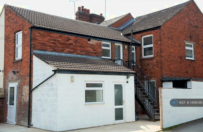 1 Bedroom Flat To Rent In Ferndale Road, Swindon, SN2