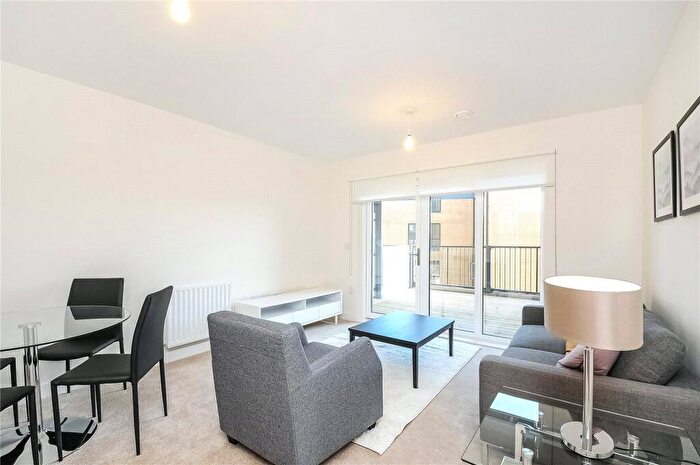 2 Bedroom Flat To Rent In The Point, Ilford, IG2