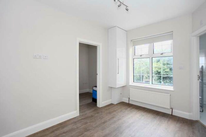 1 Bedroom Flat To Rent In Greyhound Hill, Hendon, NW4