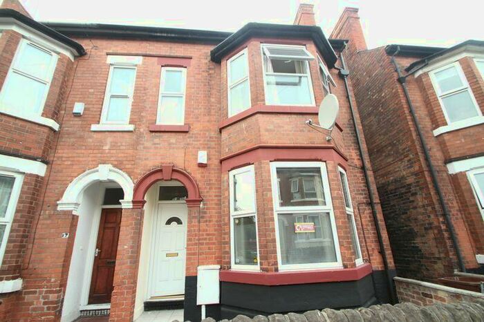 6 Bedroom House Of Multiple Occupation To Rent In Kimbolton Avenue, Nottingham, NG7