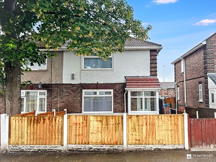 3 Bedroom Semi-Detached House To Rent In Kingsway, Widnes, WA8
