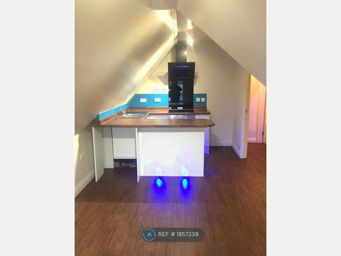 1 Bedroom Flat To Rent In Grosvenor Gardens, Bournemouth, BH1