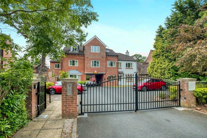 3 Bedroom Apartment To Rent In Seymour House, Manor Road, Solihull, West Midlands, B91