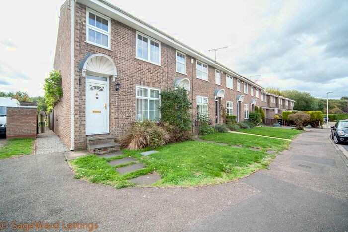 3 Bedroom End Of Terrace House To Rent In Tanners Crescent, Hertford, Herts, SG13