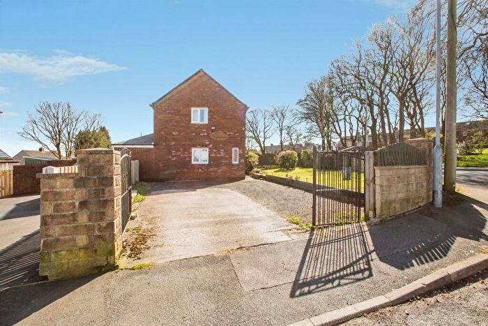 2 Bedroom Semi Detached House For Sale In Whitehill Drive, Halifax, HX2