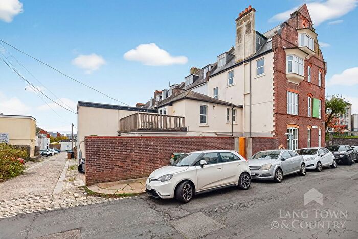 1 Bedroom Flat For Sale In Queen Anne Terrace, North Hill, Plymouth., PL4