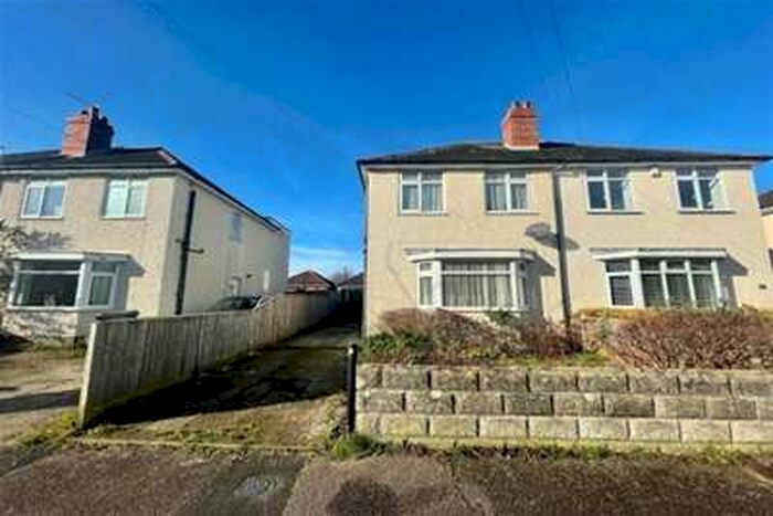 2 Bedroom Semi-Detached House To Rent In Bradpole Road, Strouden Park BH8