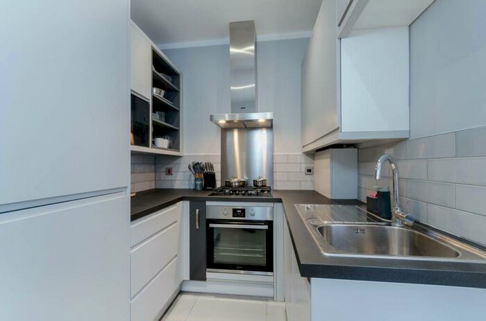 1 Bedroom Flat For Sale In Canning Road, East Croydon, Croydon, CR0