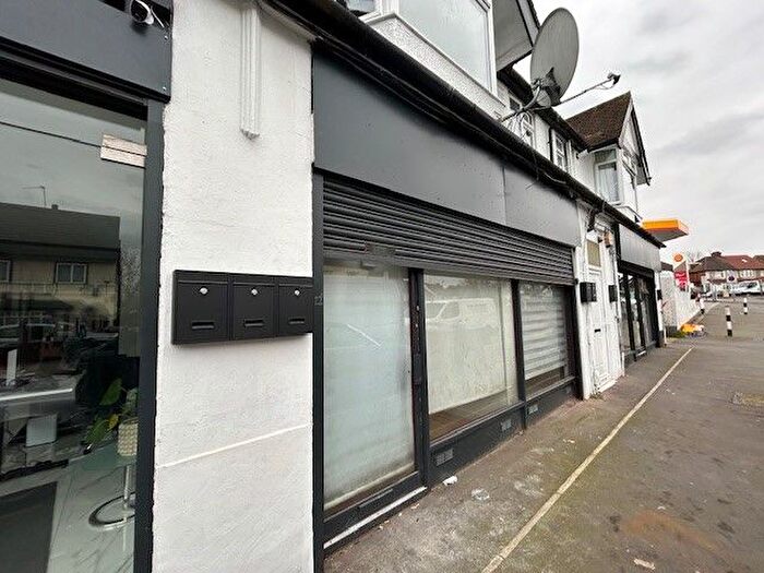 2 Bedroom Retail Premises To Rent In Village Way, Neasden, NW10