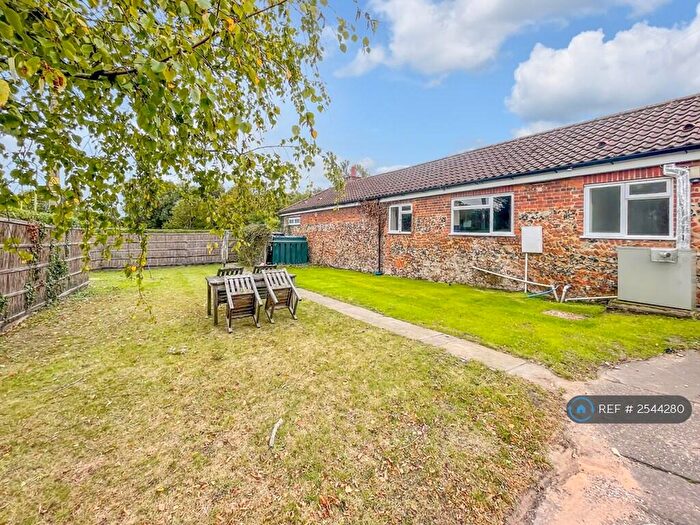 2 Bedroom Bungalow To Rent In Old Hall Mews, Colney, Norwich, NR4