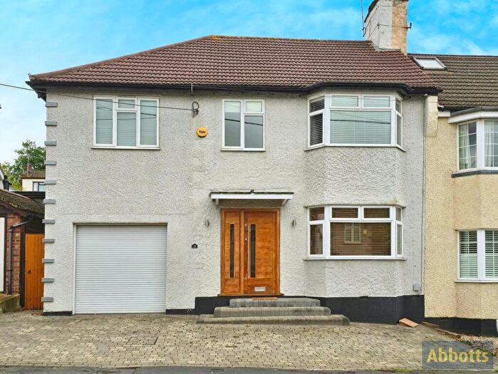 4 Bedroom House To Rent In Station Crescent, Rayleigh, SS6