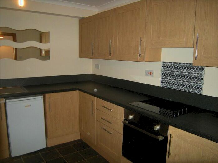 2 Bedroom Flat To Rent In Kinclaven Gardens, Glenrothes, KY7
