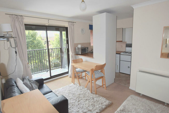 Studio To Rent In Castle Gardens, Nottingham, NG7