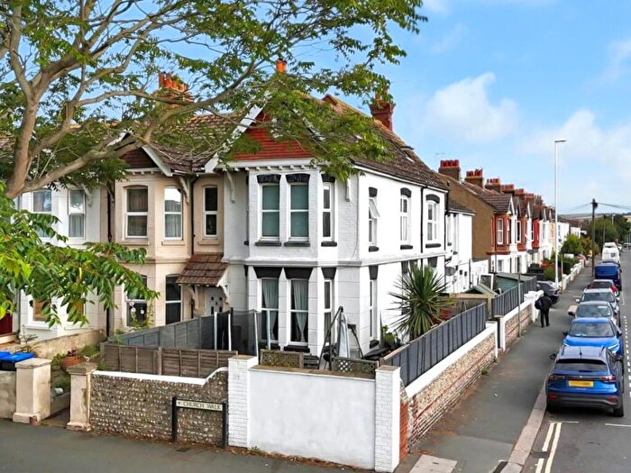 4 Bedroom End Of Terrace House For Sale In Church Walk, Worthing, BN11