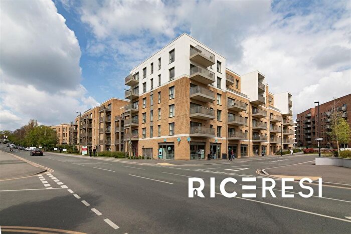 1 Bedroom Flat To Rent In Foxglove Apartment, Mill Hill, NW7