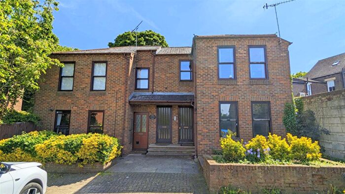 1 Bedroom Flat To Rent In Folly Avenue, St Albans, Herts, AL3