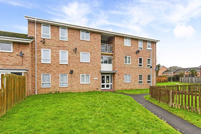 2 Bedroom Flat To Rent In Hope Close, Crossways, DT2