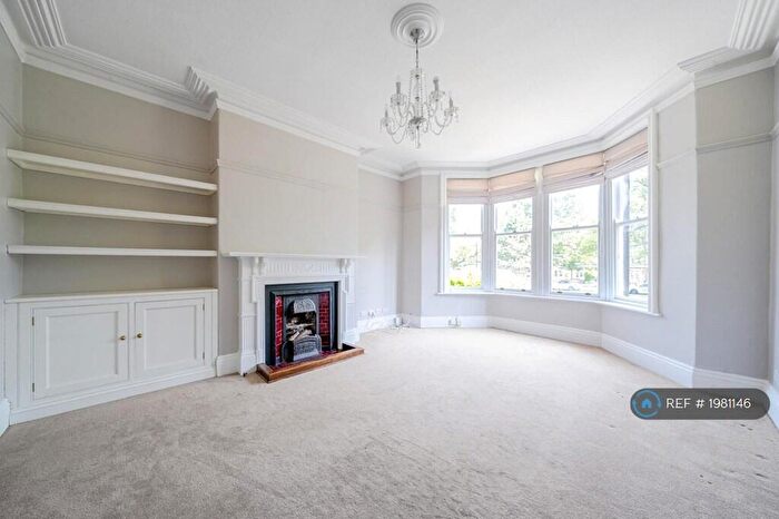 2 Bedroom Flat To Rent In Mornington Crescent, Harrogate, HG1