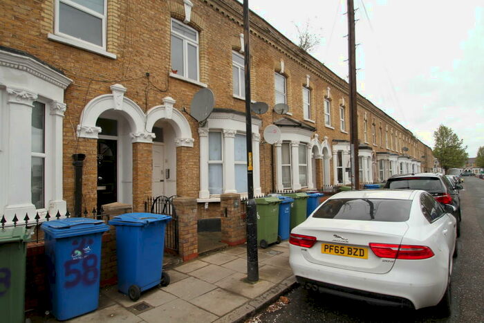 1 Bedroom Apartment To Rent In Marmont Road, London, SE15