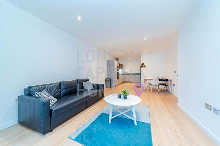 2 Bedroom Apartment To Rent In Sequoia House, Quebec Way, London, SE16